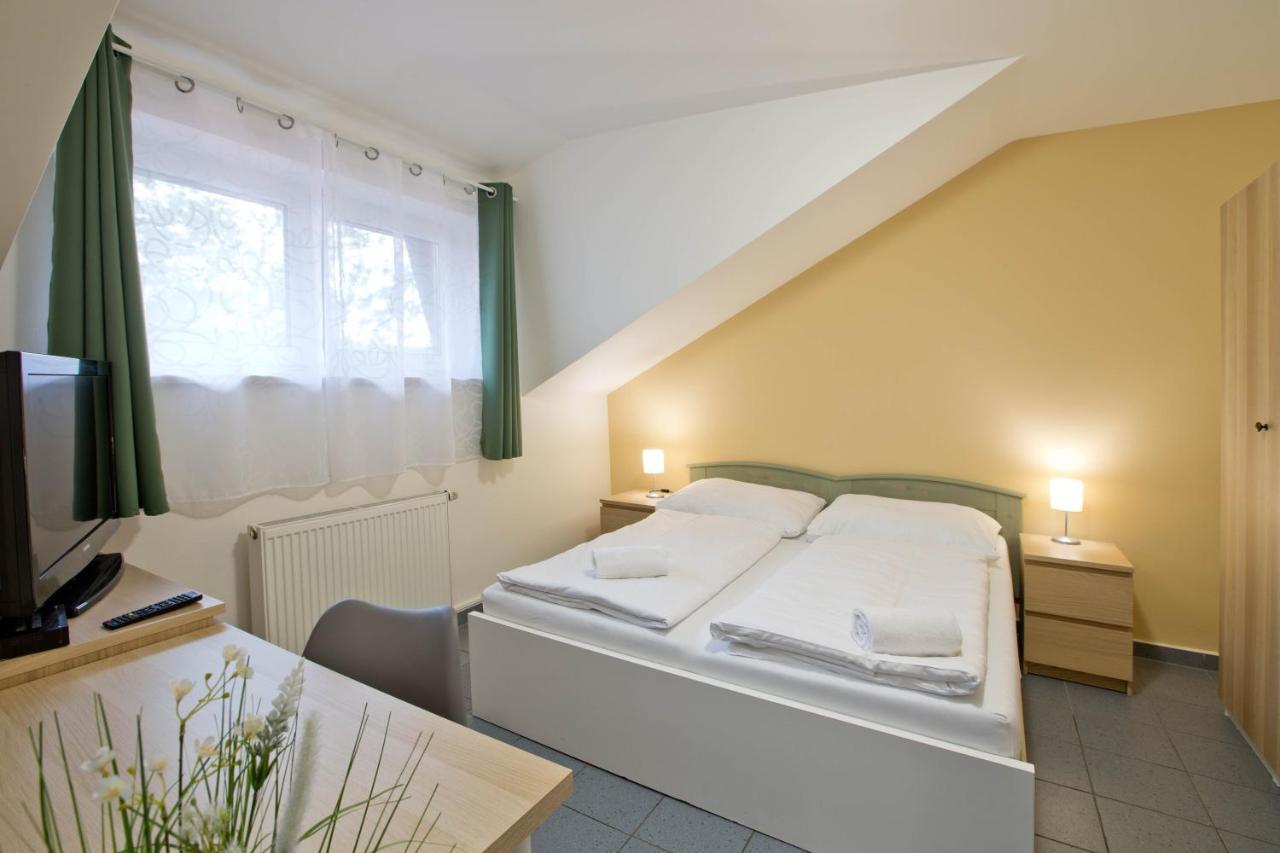 Sindlovska Krcma Hotel Ceske Budejovice Bagian luar foto