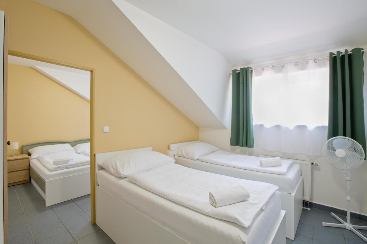 Sindlovska Krcma Hotel Ceske Budejovice Bagian luar foto
