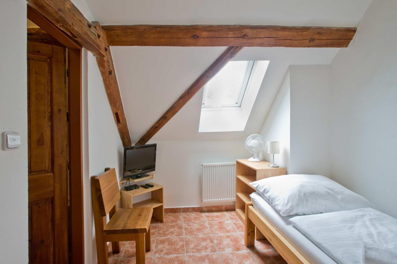 Sindlovska Krcma Hotel Ceske Budejovice Bagian luar foto